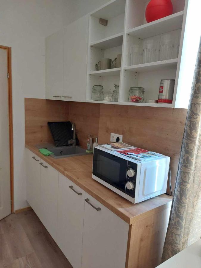 Varfal-Lak Apartman Шопрон Екстер'єр фото