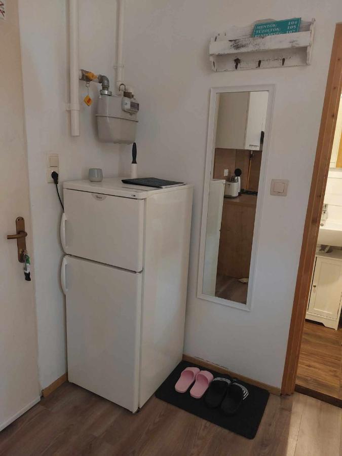 Varfal-Lak Apartman Шопрон Екстер'єр фото
