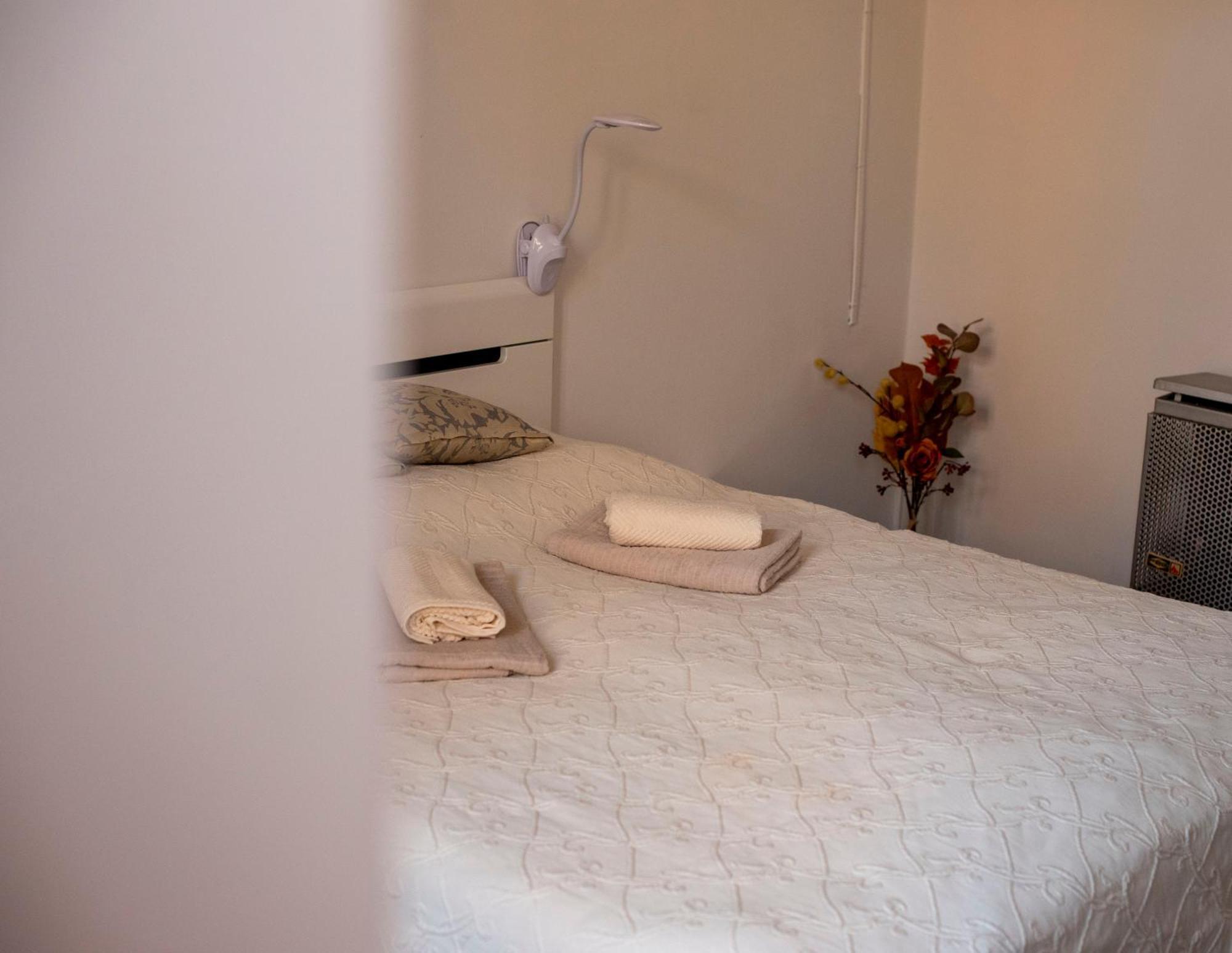 Varfal-Lak Apartman Шопрон Екстер'єр фото